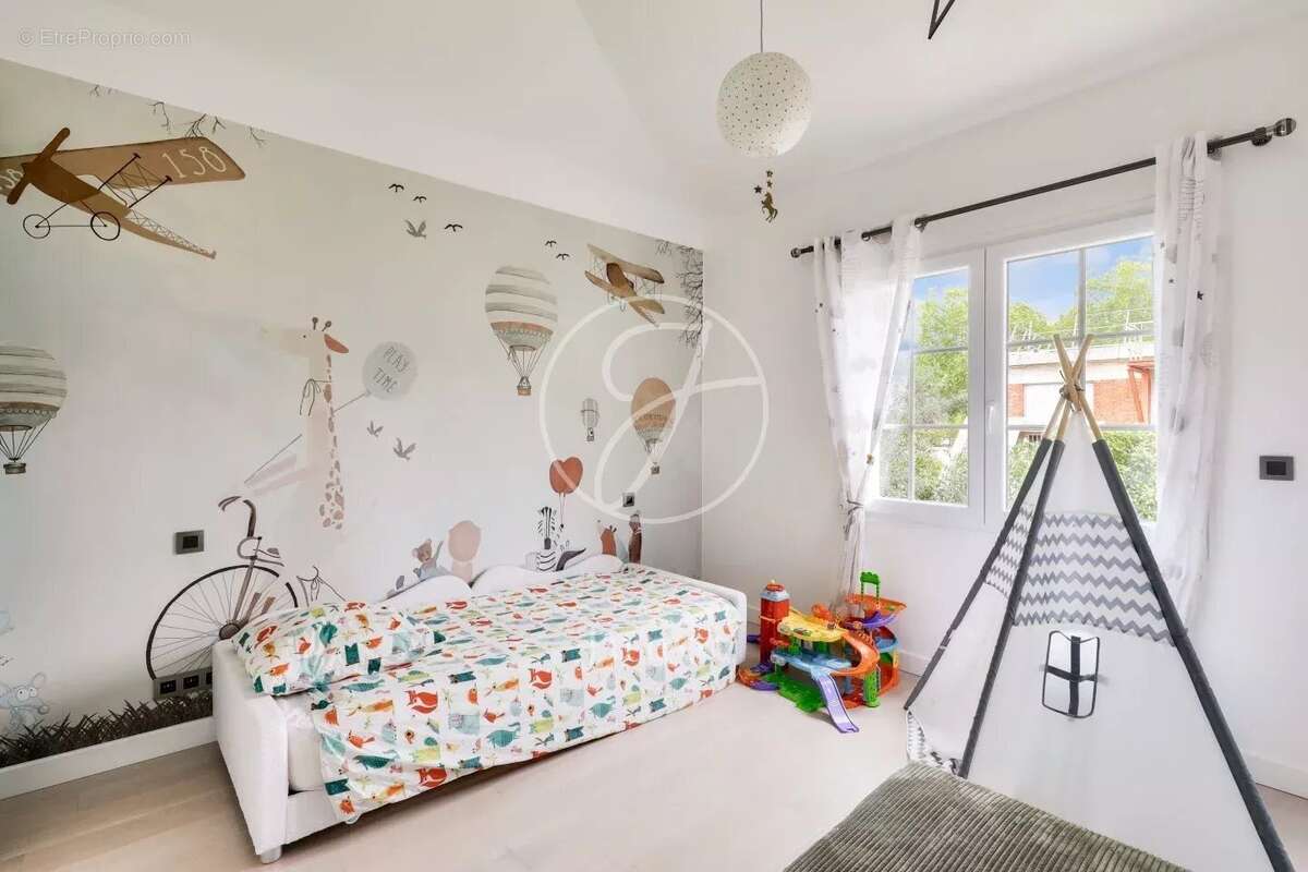 Maison à LE VESINET