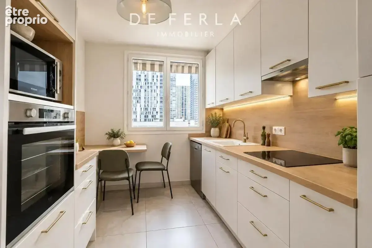 Appartement familial à rénover avec balcon - Paris XV - photo 6