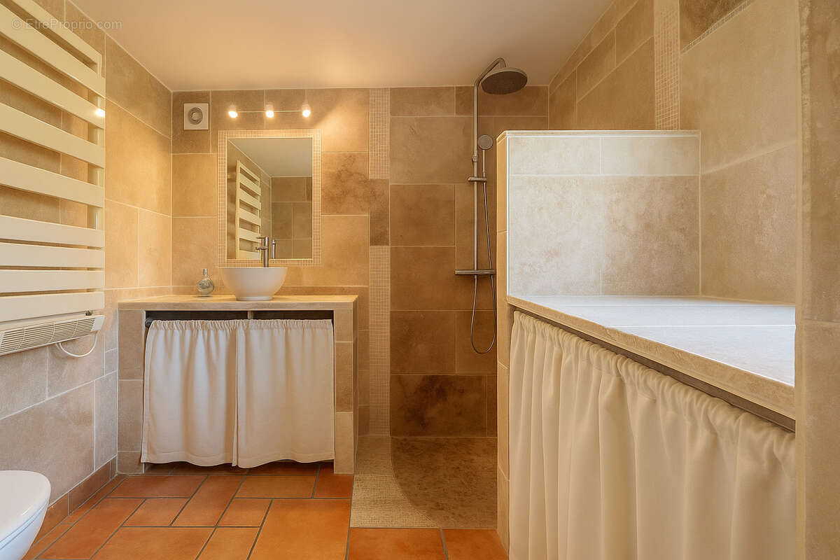 Maison à PEYMEINADE