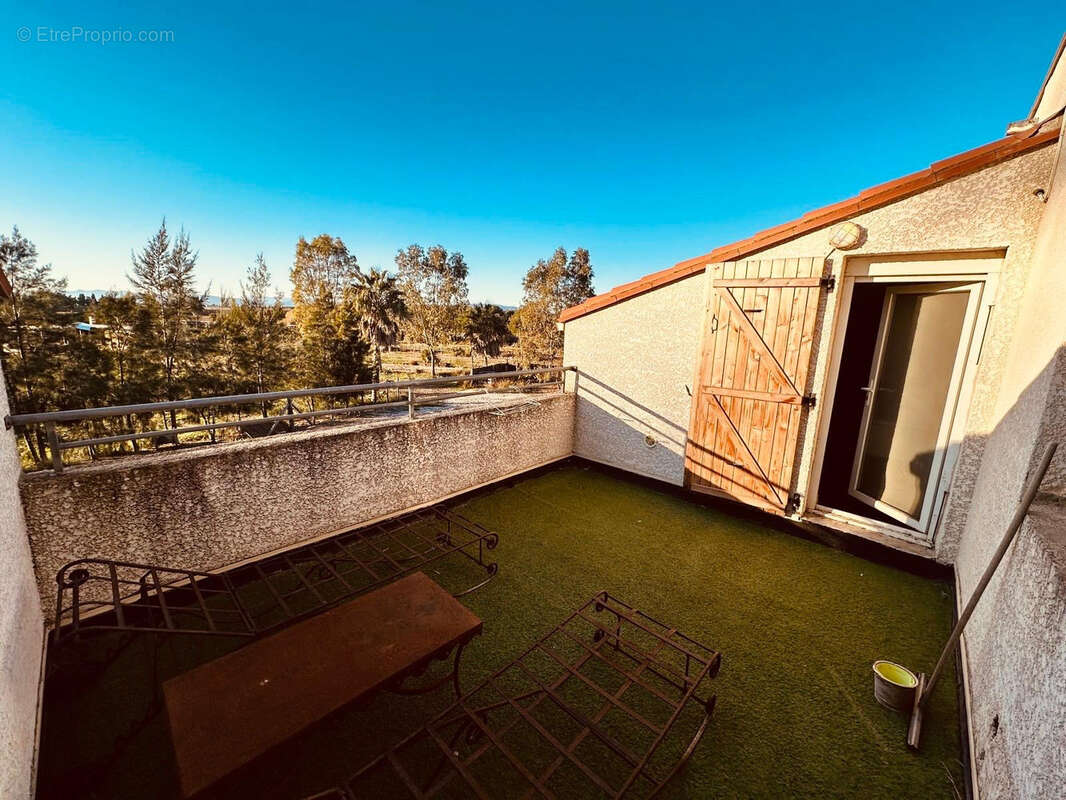 Commerce à TORREILLES