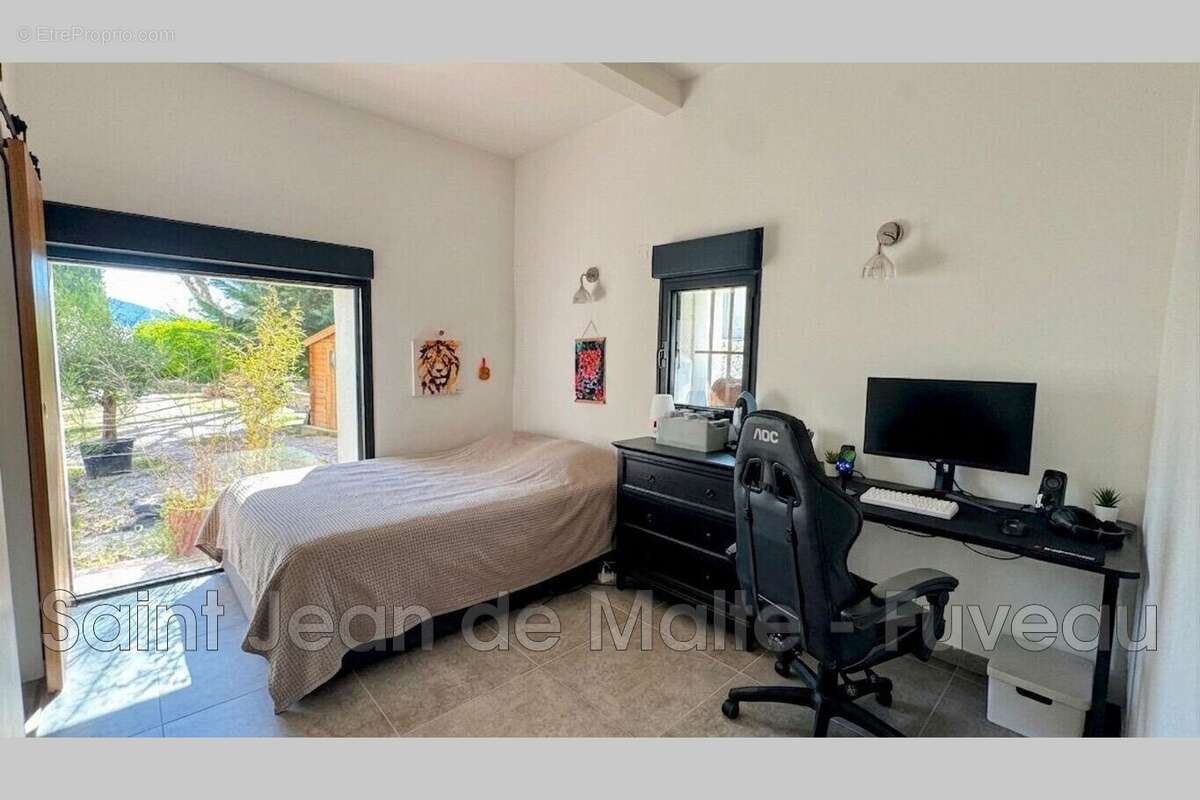 Appartement à LE THOLONET