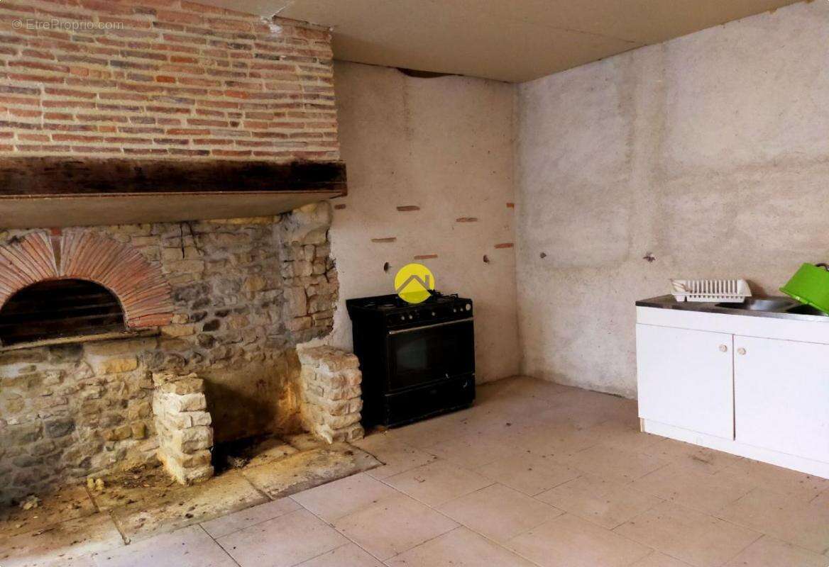 Maison à LA GUERCHE-SUR-L&#039;AUBOIS