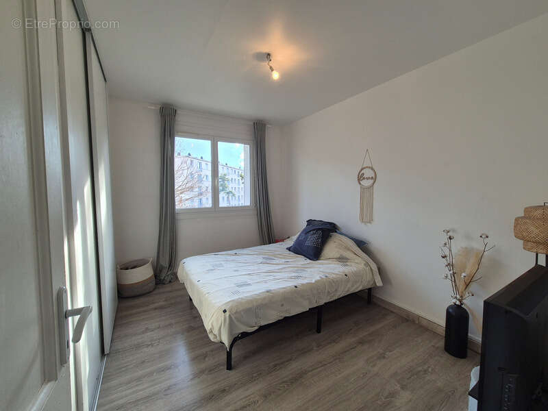 Appartement à SAINT-MARTIN-D'HERES