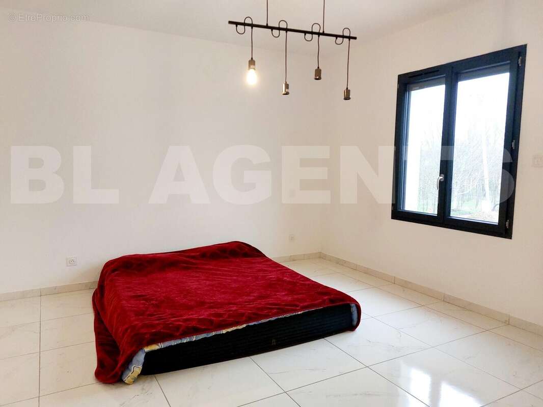 20251222_151519 - Maison à NEGREPELISSE