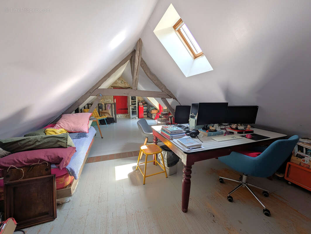 Maison pleine de charme de 86m2 habitable sur jardin de 220m2 antre Auxerre et Joigny, grange et atelier au de - photo 15