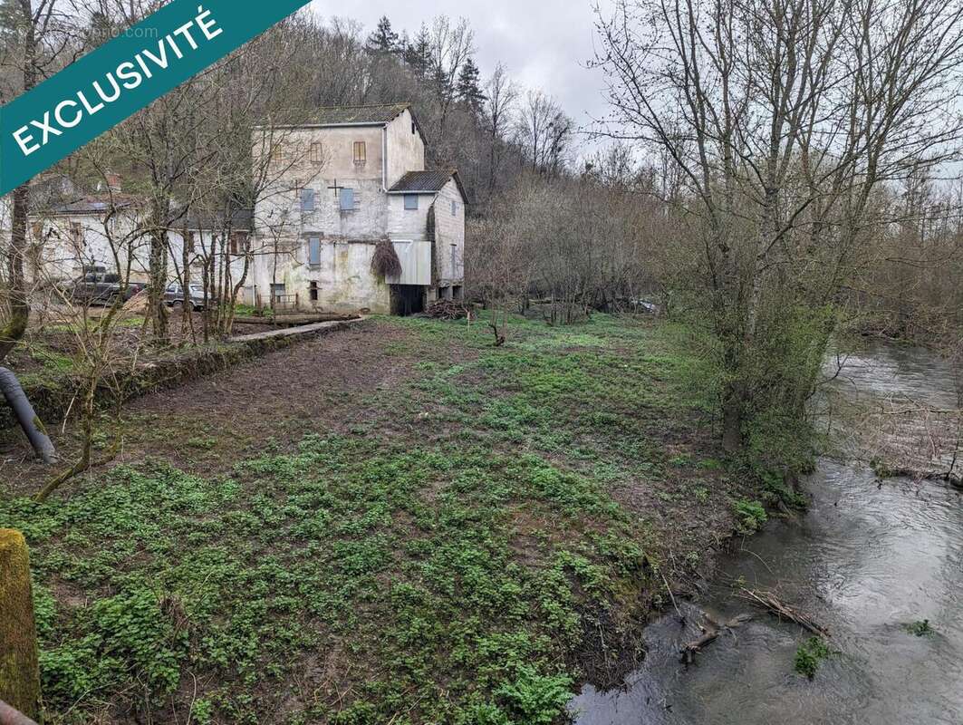 Photo 3 - Maison à SAINT-HILAIRE-LE-VOUHIS