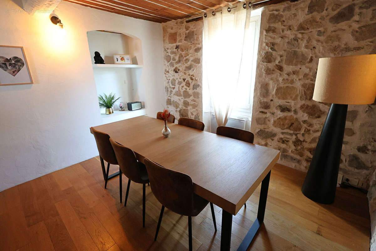 Maison à PEYMEINADE