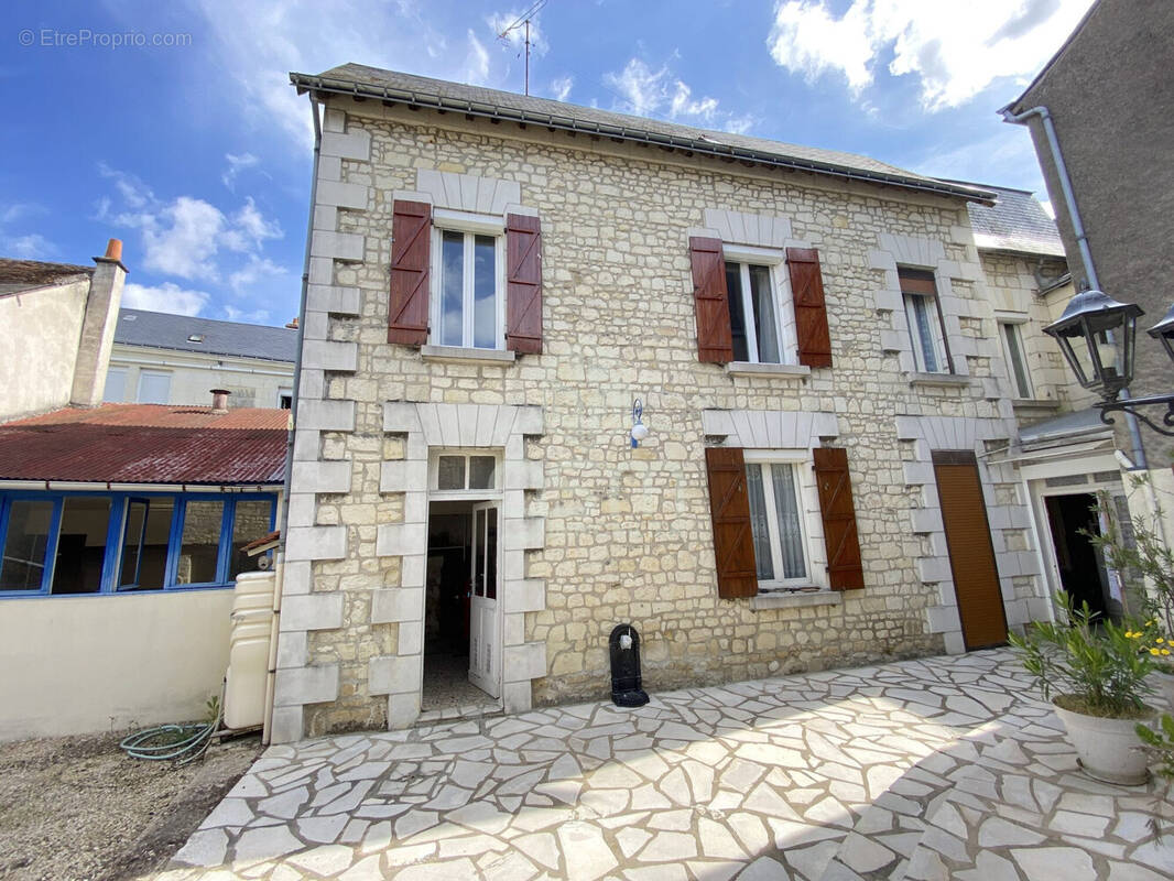 Maison à SAINTE-MAURE-DE-TOURAINE