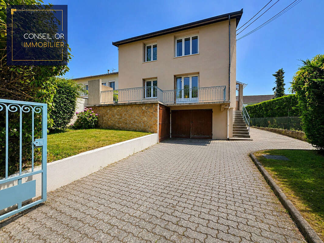 Maison Saint Genis Laval 4 pièce(s) 165 m2 - photo 19