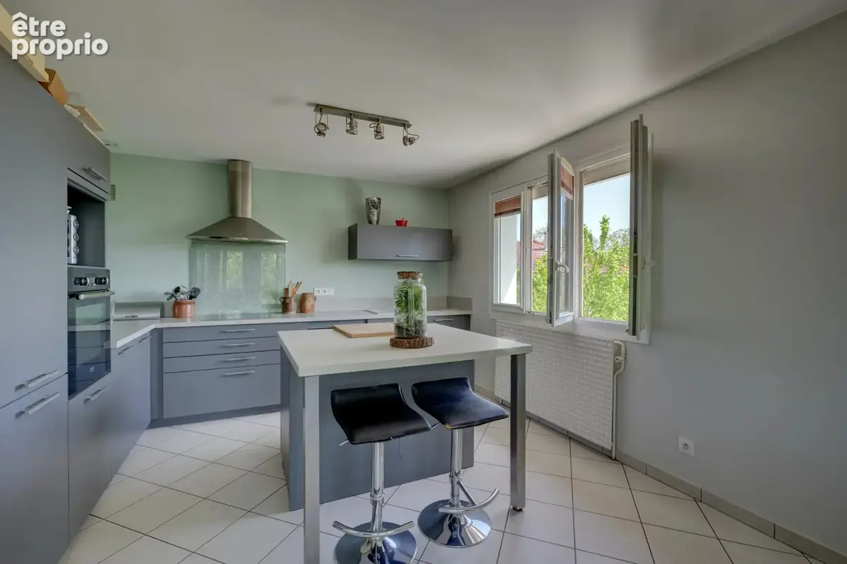 Maison avec piscine - St Genis les Ollières - photo 5