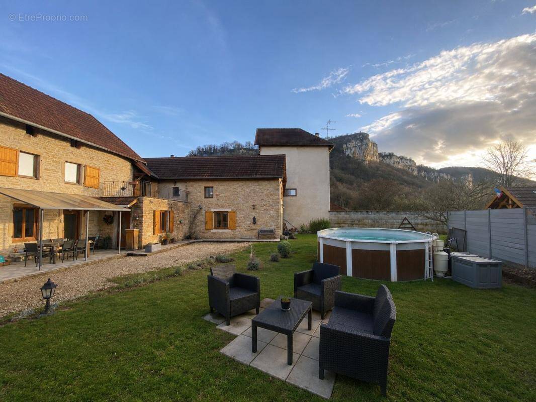 Maison à CREMIEU