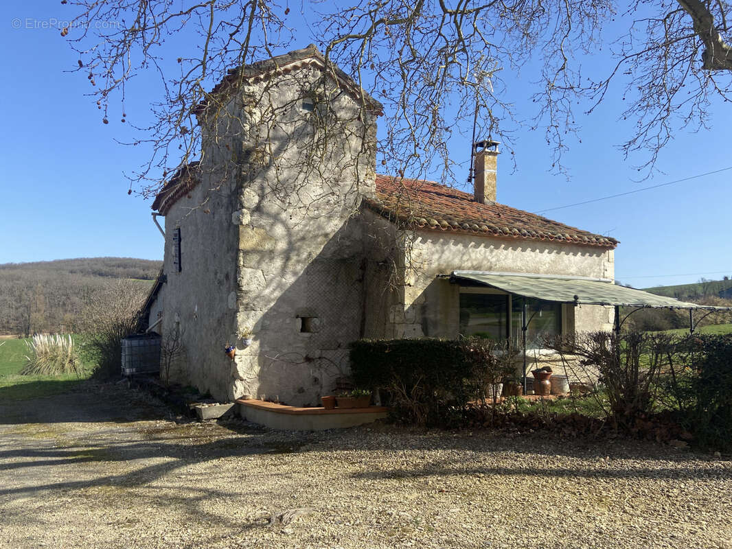Maison à CASTERA-VERDUZAN