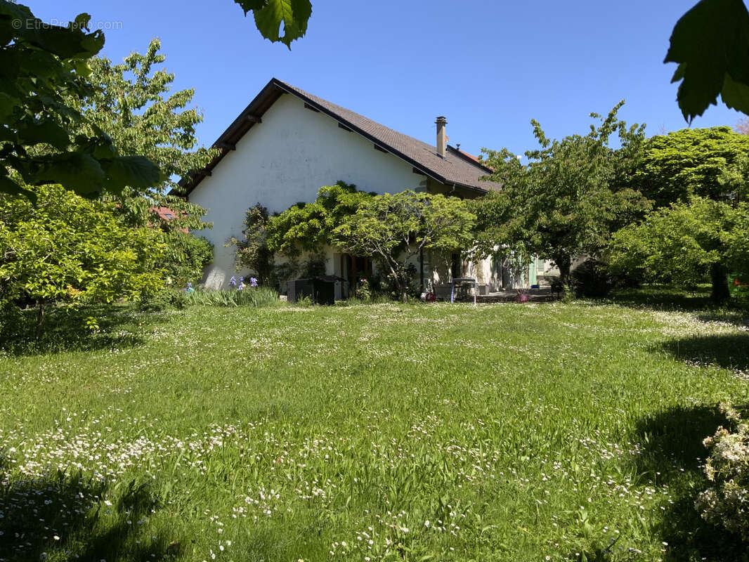 Maison à FEIGERES