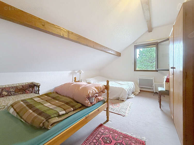 Maison à CESSY