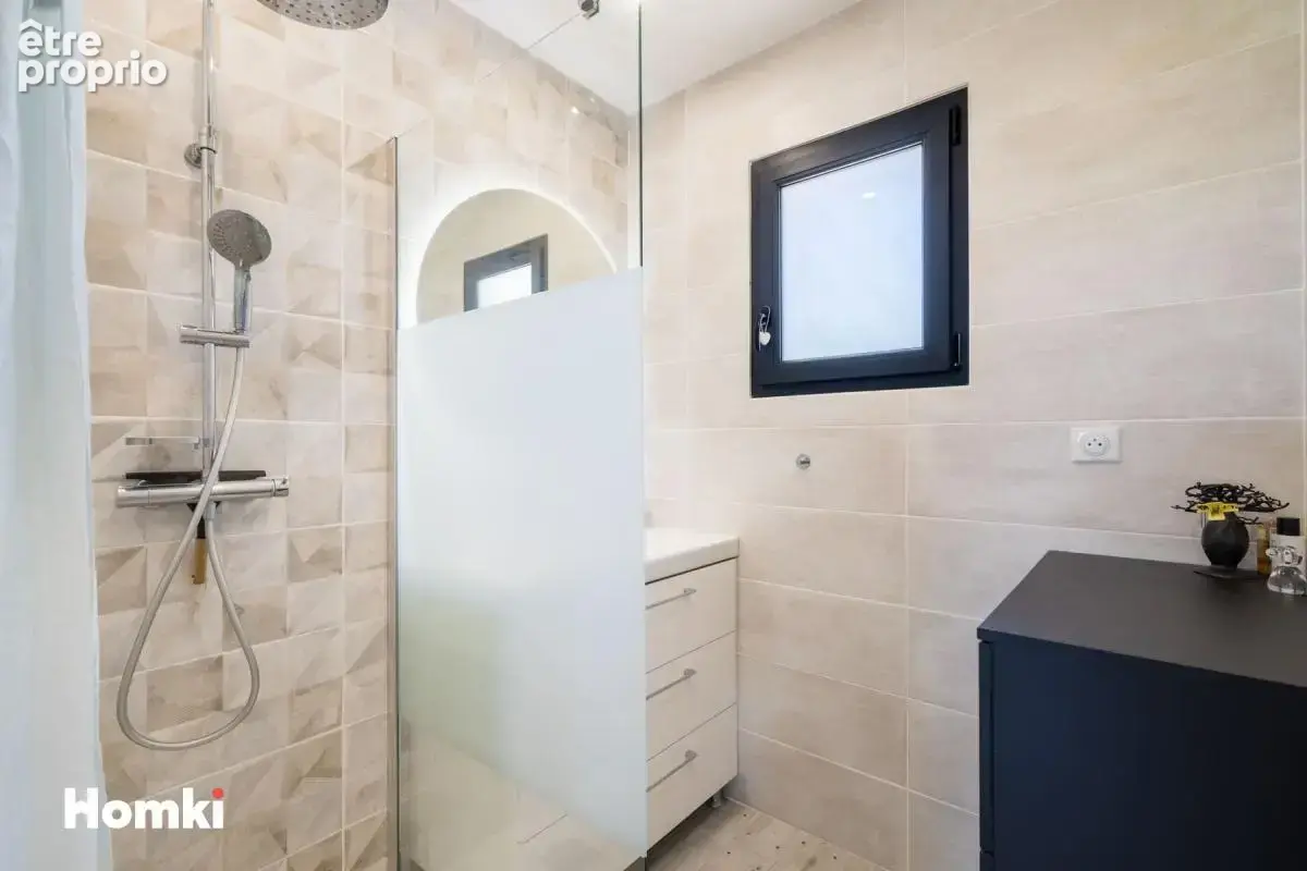 Maison/Villa T5 de 120 m² à Bourg-Saint-Andéol 07700 - photo 13