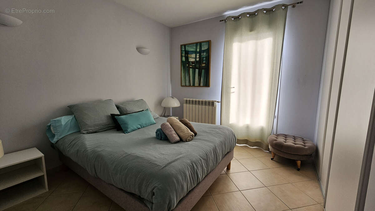 Maison à VENASQUE