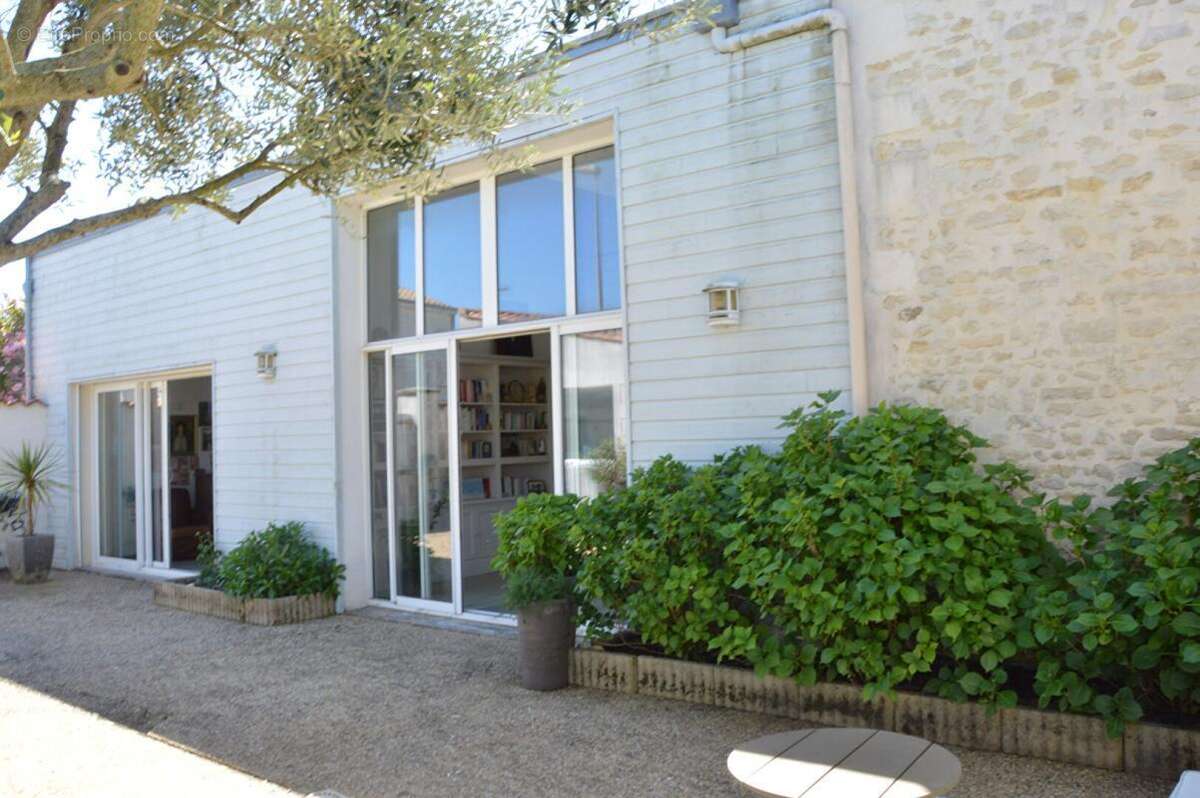 Belle grande maison avec dépendances 17 LA ROCHELLE MARSILLY - photo 5