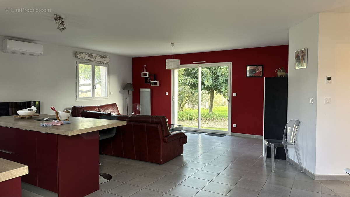 Maison à SAINT-LEGER