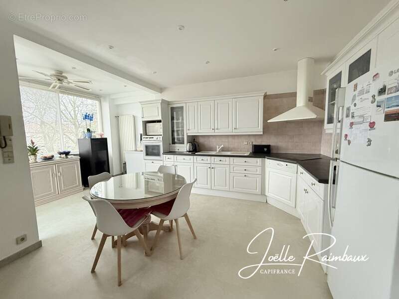 Maison à CHENNEVIERES-SUR-MARNE