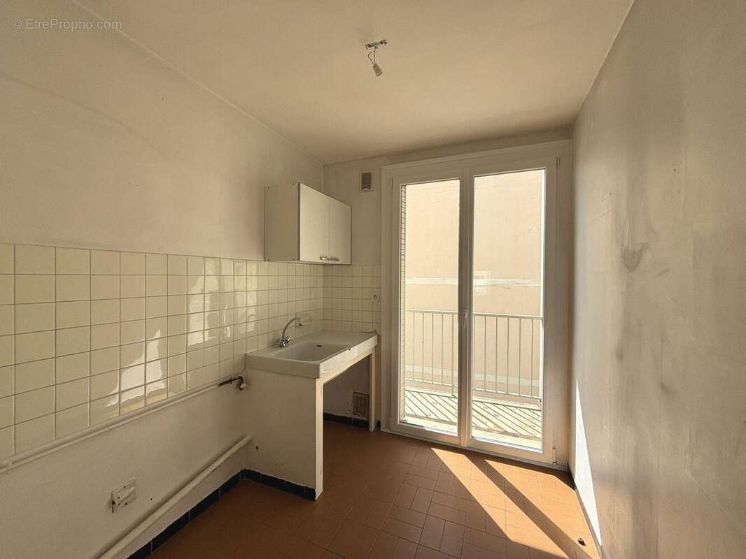 Appartement 79 m² à Bourg-De-Peage  - photo 4