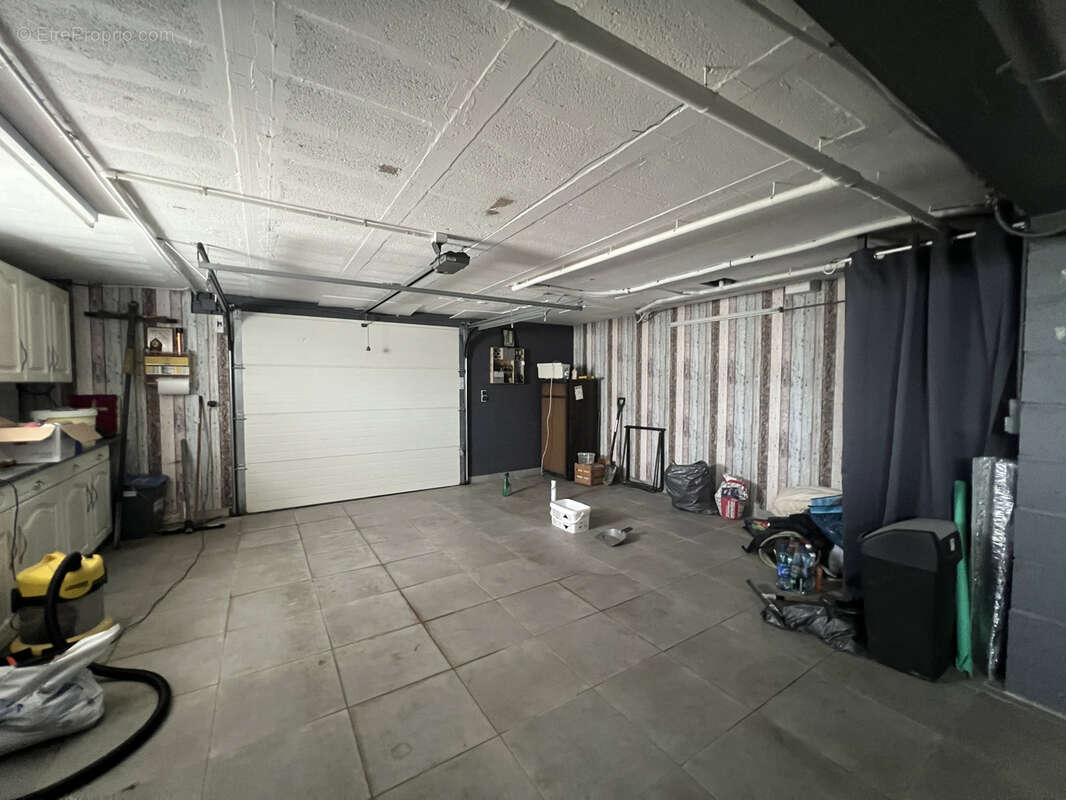Maison familiale en pleine propriété avec 5 chambres, sous-sol complet et terrain de 1 100 m2 Val-de-Vesle - photo 12