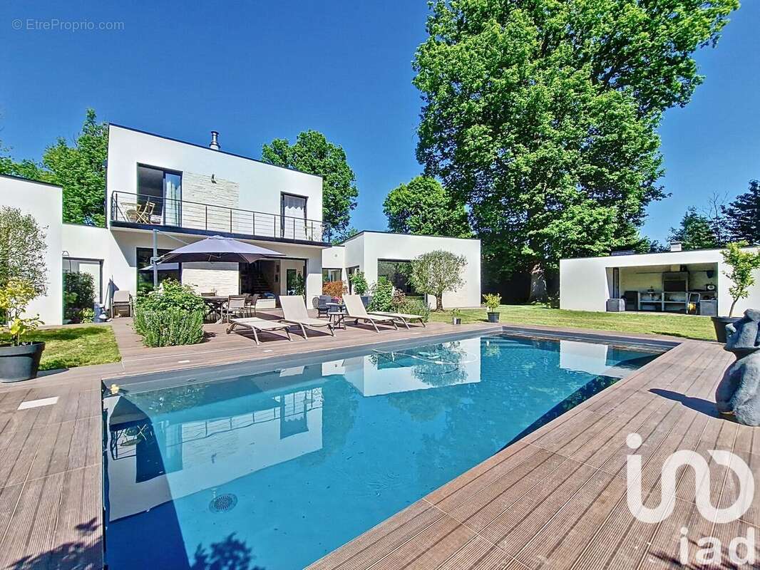 Photo 2 - Maison à SAINT-FARGEAU-PONTHIERRY