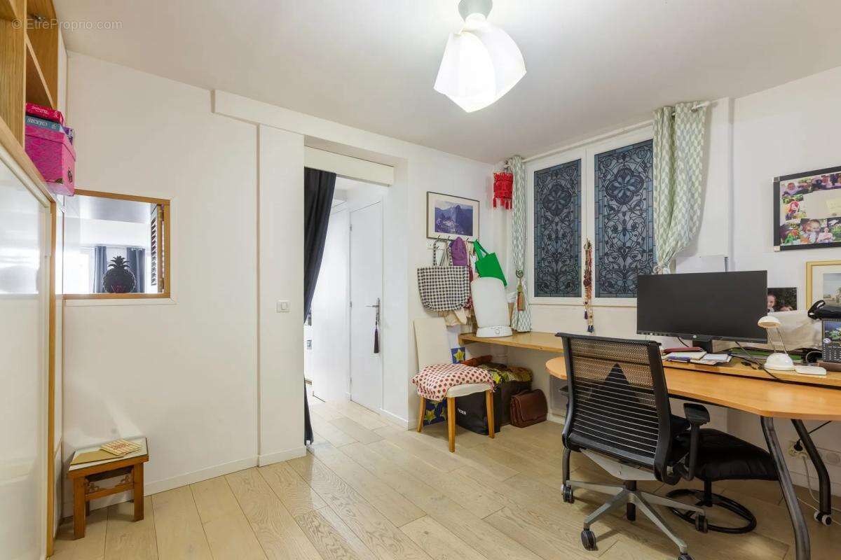 Appartement à PARIS-2E