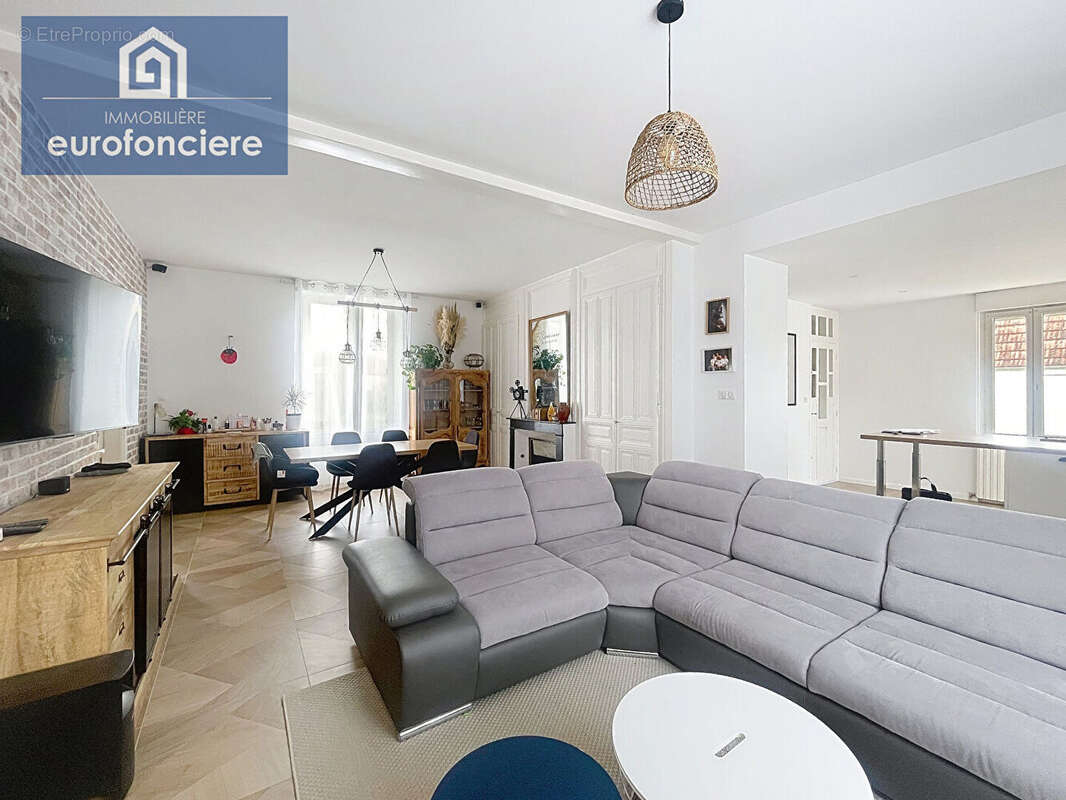 Maison à LES GRANDES-CHAPELLES