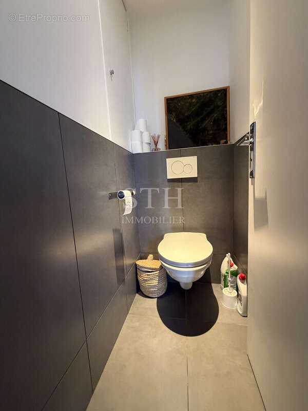 Appartement à PARIS-1E