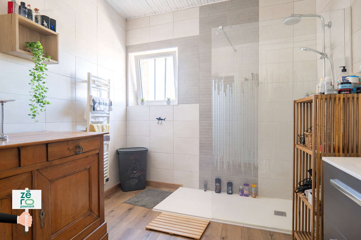 Maison familiale prête à vivre   Piscine, jardin sans vis-à-vis et aucun travaux ! - photo 13