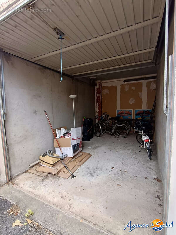 Parking à SAINT-CYPRIEN