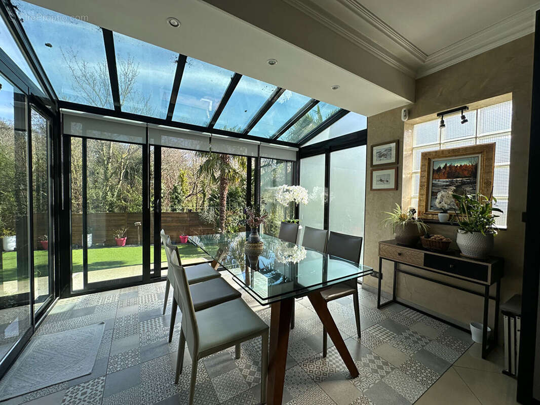 Maison à VERRIERES-LE-BUISSON