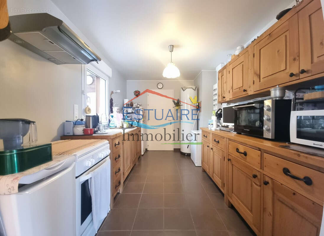 Maison 84 m² à Plesse  - photo 4