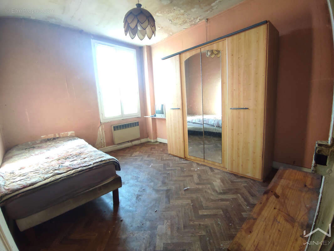 Petite maison 50 m2 4 pièces, très faibles charges, à rénover, 200m du RER - photo 6