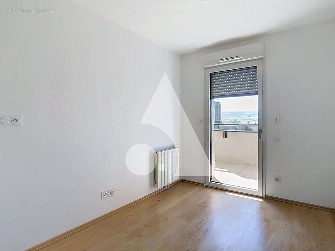 Appartement à SAINT-SYMPHORIEN-SUR-COISE