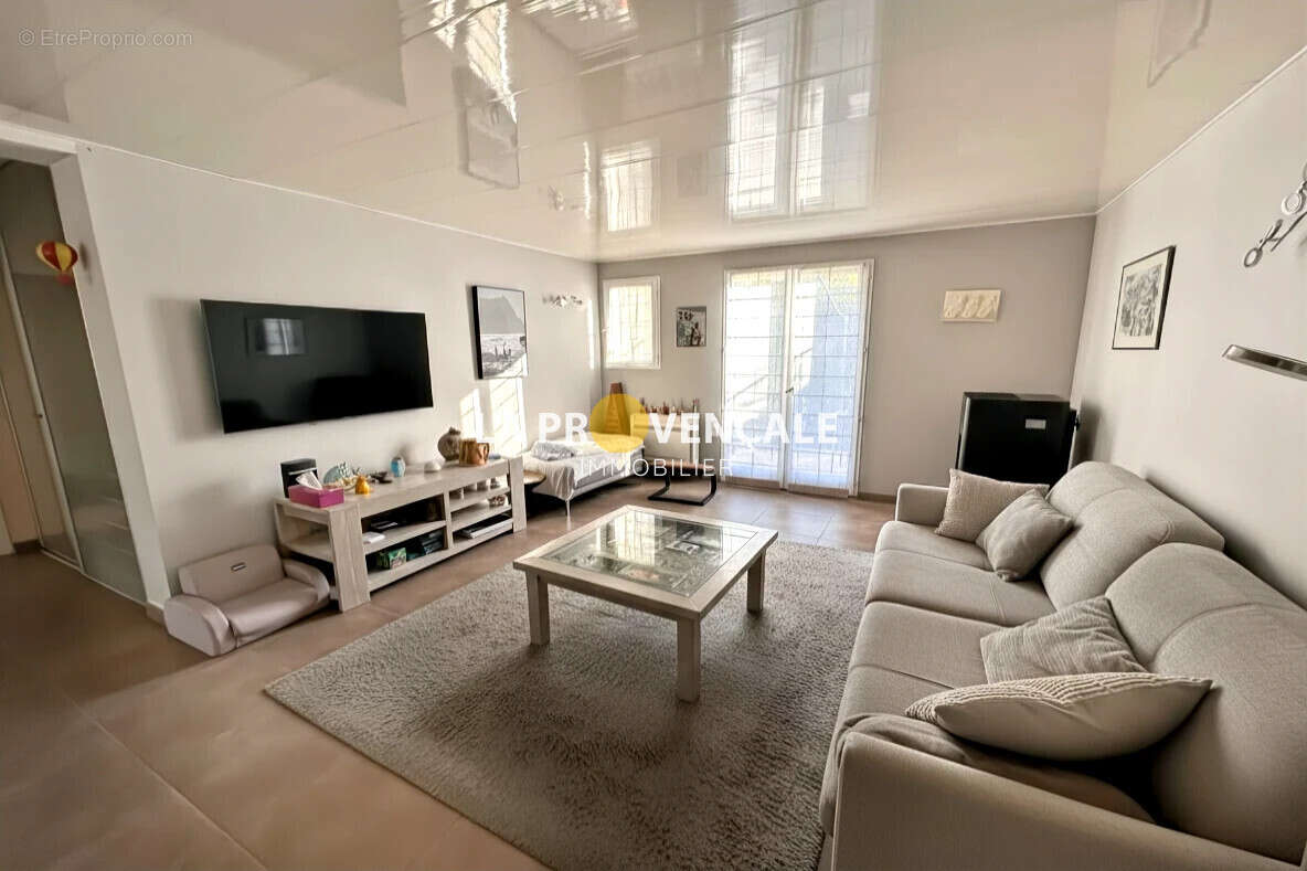 Maison à CADOLIVE
