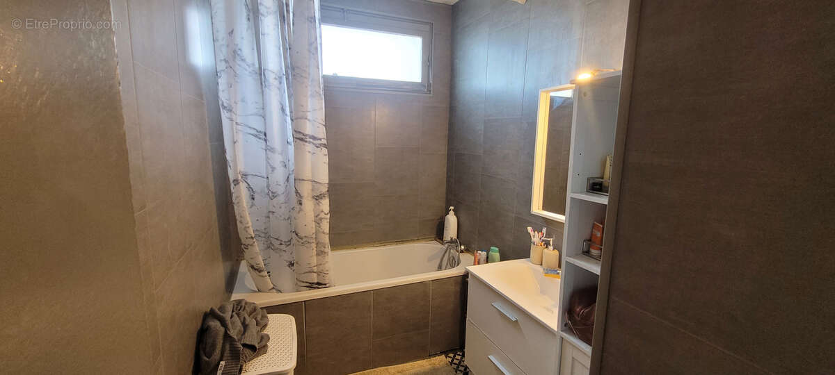 Appartement à LUNEL