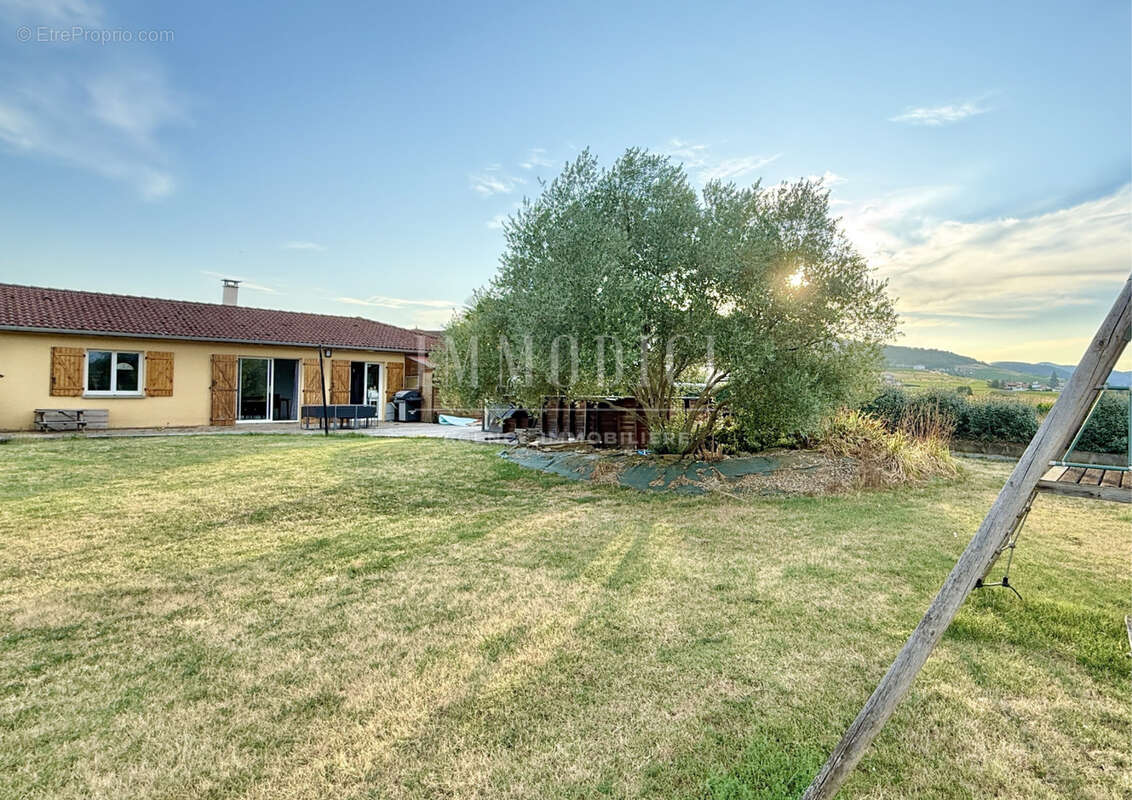Villa familiale de plain-pied et sa jolie vue sur les collines - photo 21