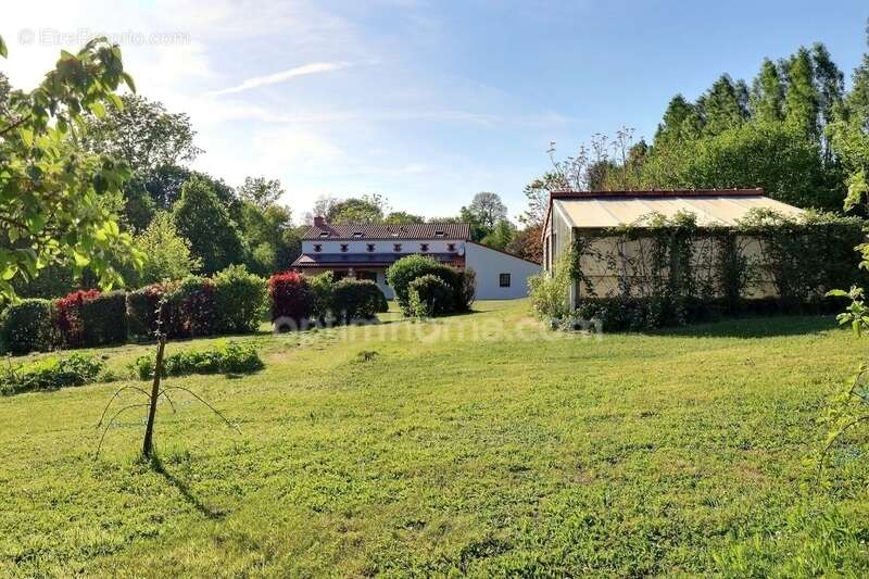 PROPRIÉTÉ D’EXCEPTION (205 m²) : Autonomie énergétique, 8 chambres et parc de 6 000 m² entre Vallet et Beaupréau - photo 2