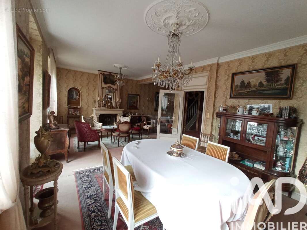Photo 5 - Maison à LANDIVISIAU