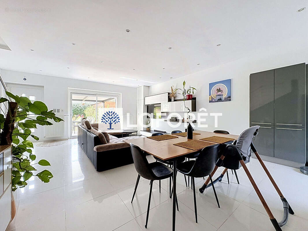 Maison Miribel 5 pièces 130 m² avec terrain de 138 m² - photo 4