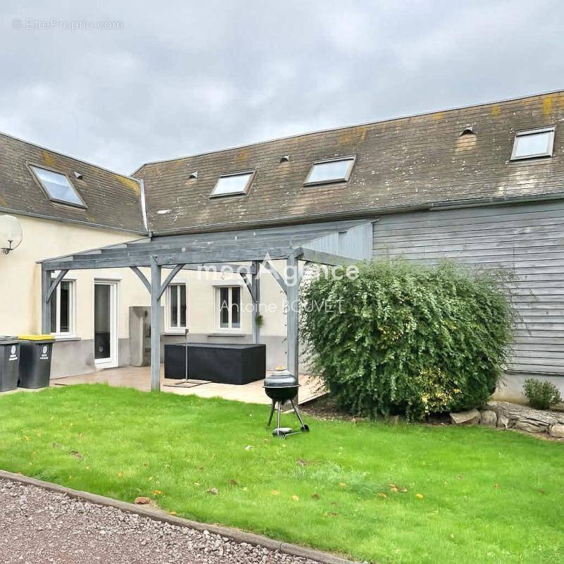 Maison à ACHEUX-EN-AMIENOIS
