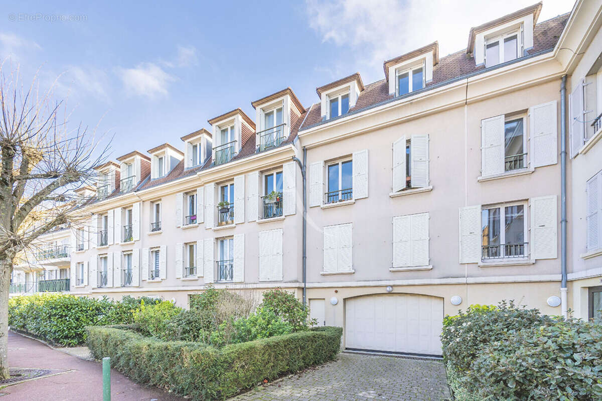 Appartement à GARCHES