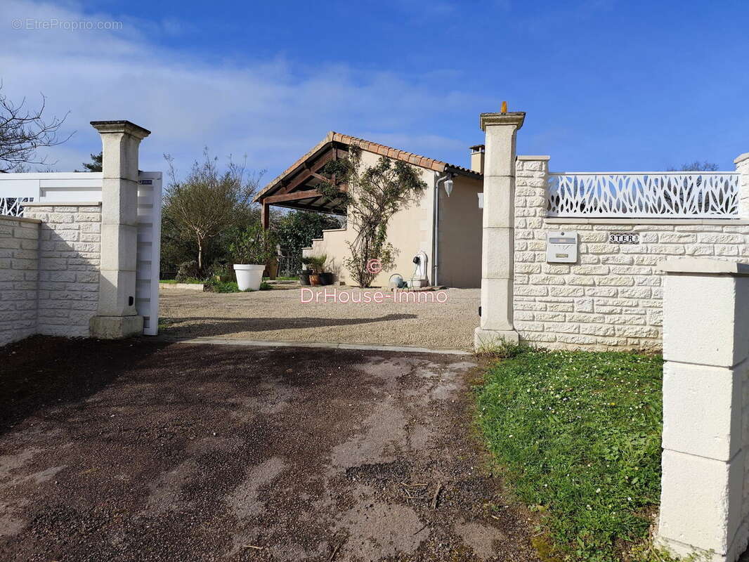 Maison à BEAUMONT