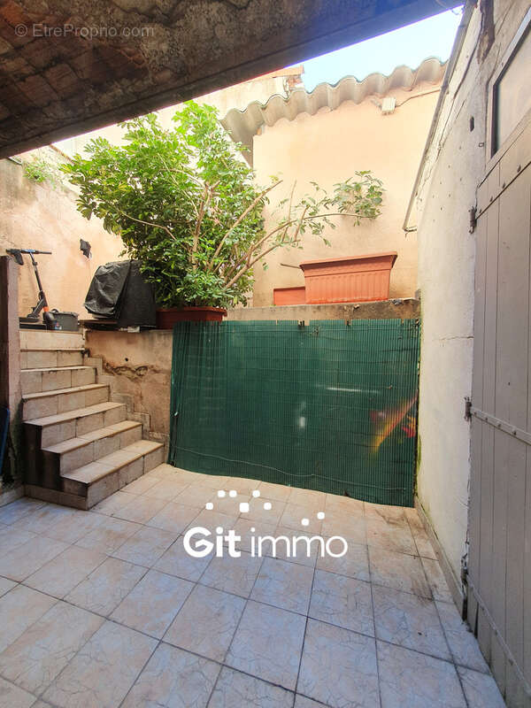 Appartement à MARSEILLE-5E