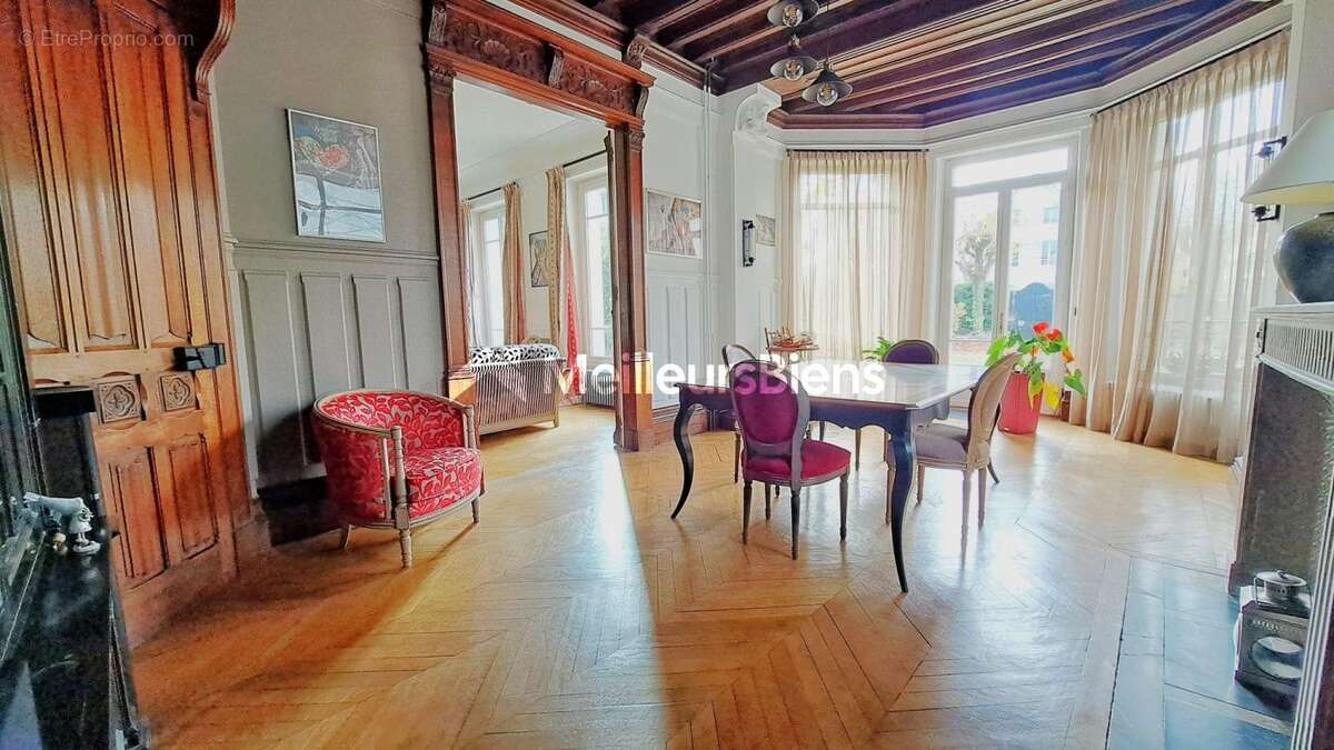 Maison d'exception 320 m2 - 7 chambres - photo 4