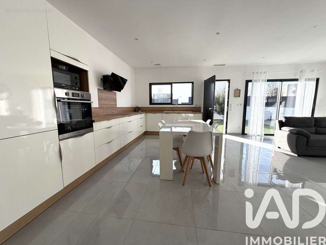 Photo 5 - Maison à SAUVIAN