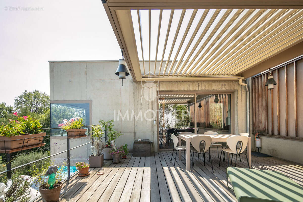 Maison 161 m² à Meylan  - photo 2