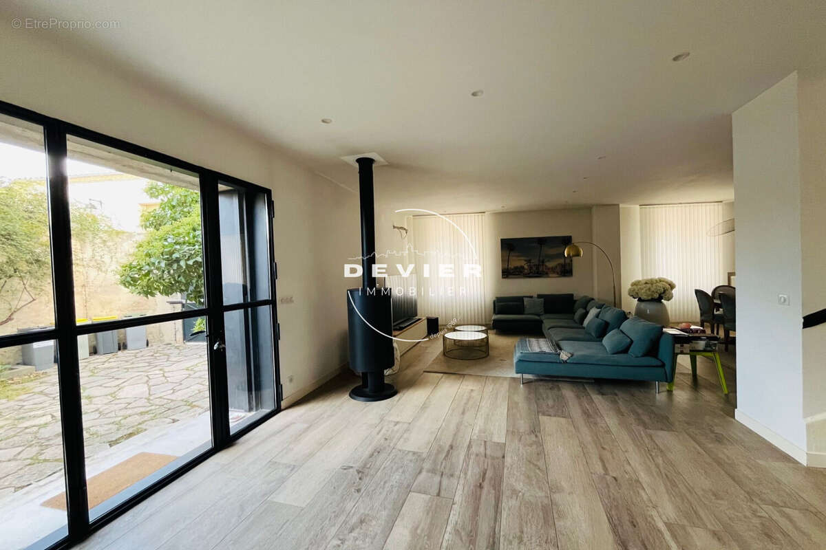 Maison à SAINT-GENIES-DES-MOURGUES