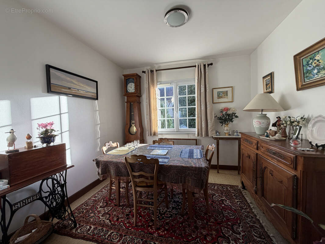 Maison à HOUDAN
